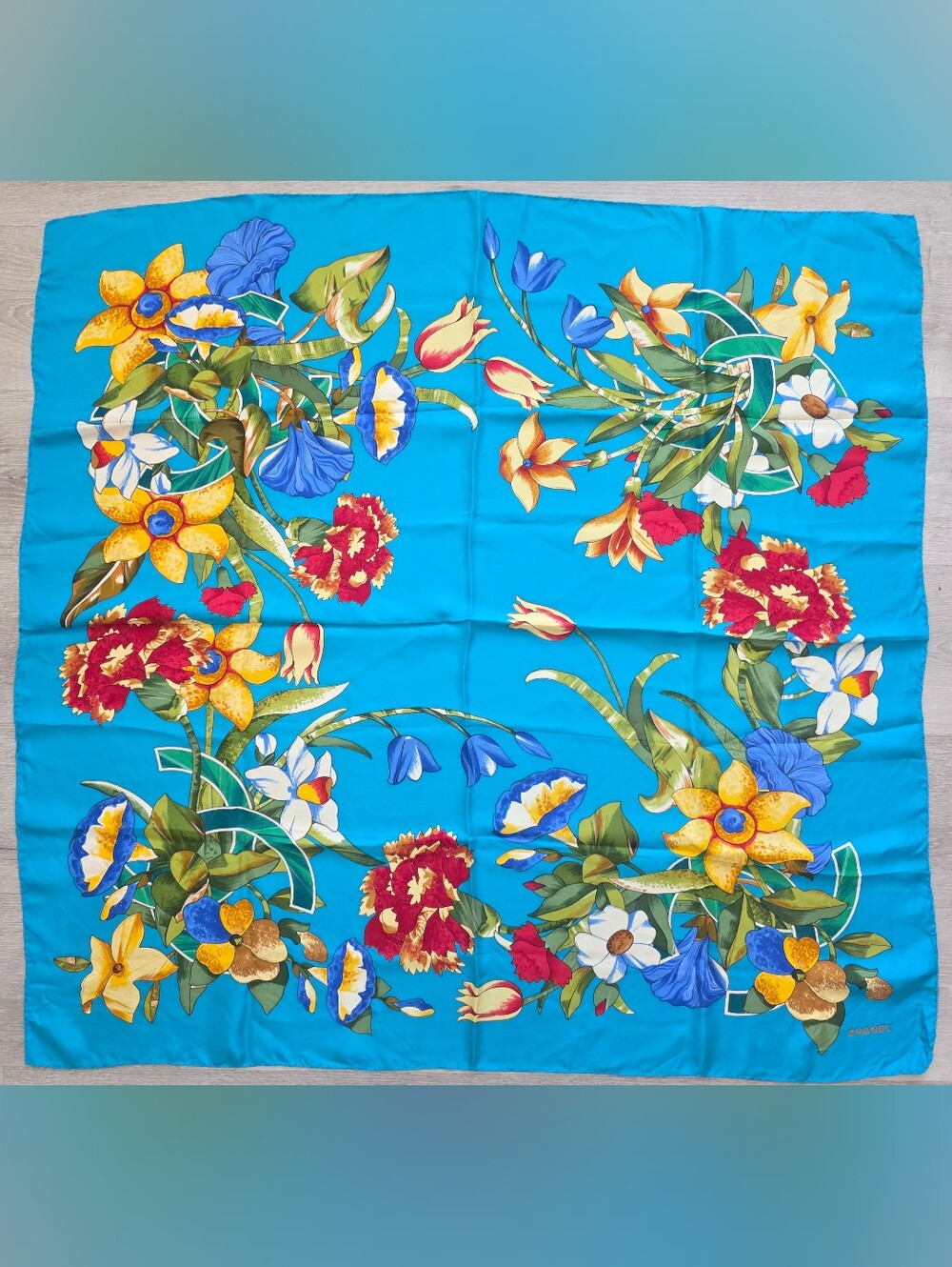 Auth CHANEL CC Turquoise Floral Blooms Silk Scarf